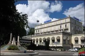 Divonne-les-Bains est une ville rhônalpine située dans le département n° ...