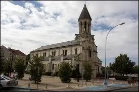 Nous sommes à Ris-Orangis, ville située en région ...