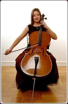 Le style baroque touche tous les domaines artistiques, du début du XV e jusqu'à 1750. Dans le domaine de la musique baroque, quel instrument est omniprésent ?