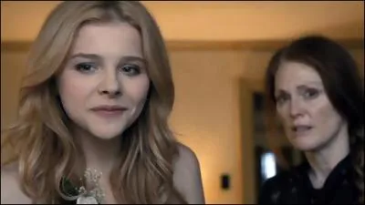 De qui Carrie White est-elle amoureuse ?