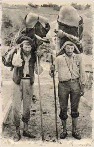 Un métier des villes et villages, dont l'origine remonte au néant. Néant... Néanderthal, voulez-vous dire ?