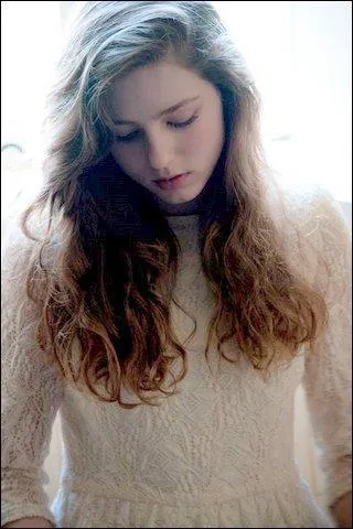 Quel est son métier principal et par lequel elle est plus connue ?