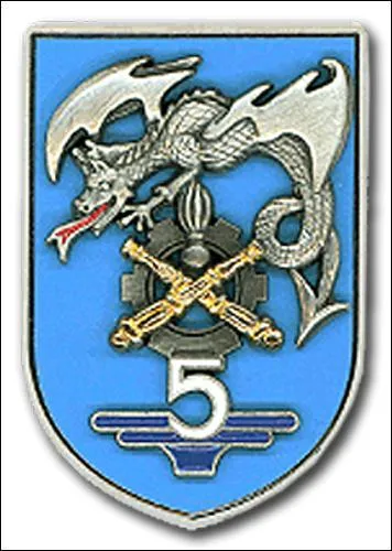 Où est stationnée la 5e base de soutien du matériel ?