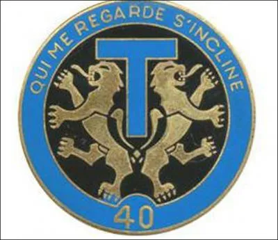 Où est stationné le 40e régiment de transmissions ?