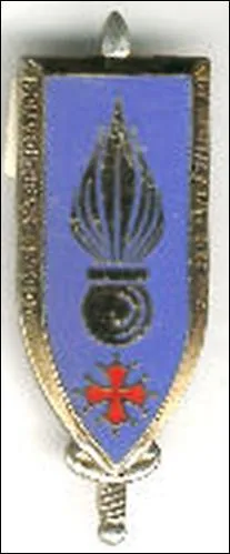 Où est stationnée l'École d'application de l'infanterie ?