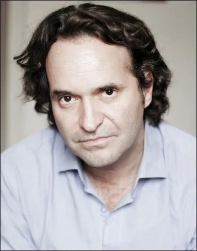 Qui est le patron de la mère de Clem ?