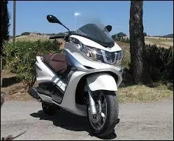 Cette moto Yamaha est une :