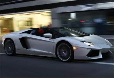 Le prix de cette Lamborghini Aventador Roadster 6.5 V12 LP 720-4 50th Anniversario neuve est