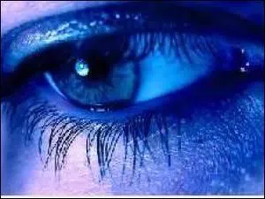 C'est peut-tre vrai, mais a peut tre faux ! 
On dit  ne pas avoir les yeux dans sa poche .