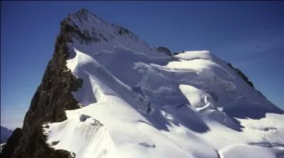 Quel département ne pourrez-vous rejoindre sans être obligé de passer par un autre en partant de celui des Hautes-Alpes ?