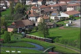 Nous partons visiter le village lorrain d'Abreschviller dans le petit train touristique qui fait la renommée du village. Nous nous rendons dans le département ...