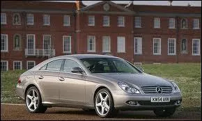 Classée dans la catégorie des coupés à quatre portes, cette voiture allemande est une ...
