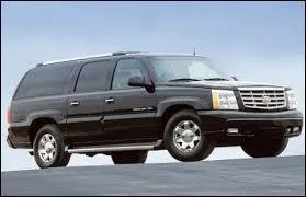 Long de 5m62, cet énorme 4X4 américain est un ...