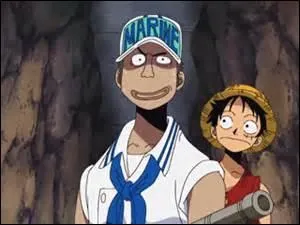 Luffy - l'aurait-on cru ? - flippe devant Zoro. Il faut avouer que sa nouvelle arme est très puissante. Et, encore une fois, Luffy a engagé un :