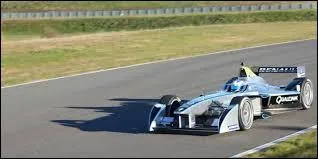 Ces monoplaces peuvent atteindre un vitesse de :