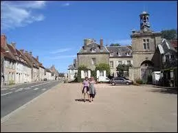Nous sommes à Champlemy, village Nivernais situé en région ...