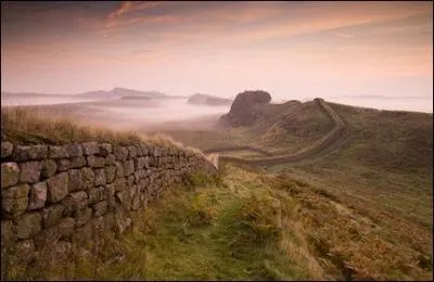 Quel est ce mur situé au nord de l'Angleterre inscrit au patrimoine historique mondial en 1987 par l'UNESCO ?