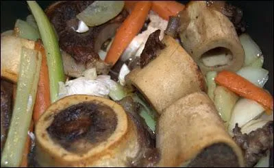 Que mettez-vous dans votre bon bouillon de buf maison ?