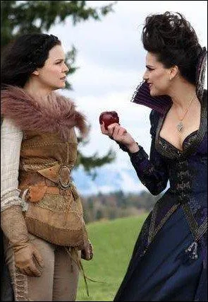 Pourquoi en veut-elle à Blanche-Neige ?