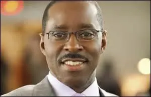 Quel est le nom du personnage interprété par Courtney B. Vance ?