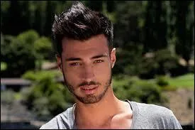 Enfin, voici la Team Mars.
Qui est ce candidat ?