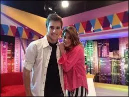 Entre qui Leon va-t-il h&eacute;siter ?