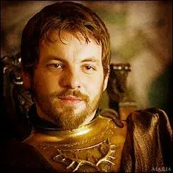 Dans ce rôle qui épouse-t-elle en premier ?