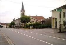 Nous traversons le village Meurthe-et-Mosellan de Champenoux. Nous sommes donc en région ...