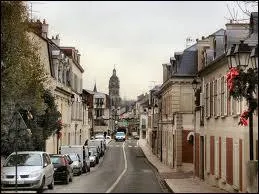Nous flânons dans les rues de la ville francilienne de l'Isle-Adam. Nous sommes dans le département ...