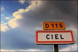 Vous utilisez inconsciemment cette figure de style lorsque vous dites deux fois la même chose de façon redondante. Comment cette figure de style se nomme-t-elle ?