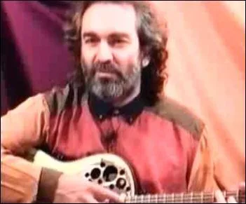 Comment s'appelle cette technique de guitare que Dadi emploie dans son titre Magic Box' ?