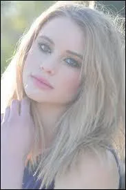 Dans quelle série a-t-elle fait une apparition non créditée pour l'épisode final ?