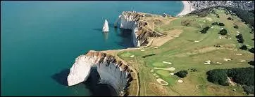 Située sur la Manche, la côte qu correspond au littoral du Pays de Caux se nomme ...