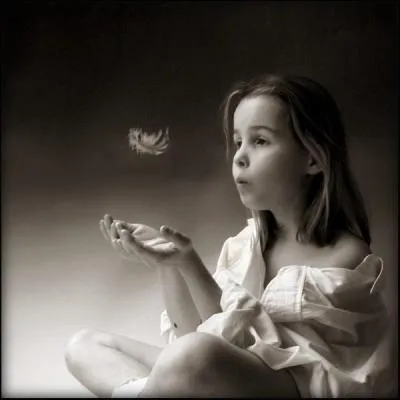 2012. "Envole-moi", chanson de Jean-Jacques Goldman, interprétée par M. Pokora et...