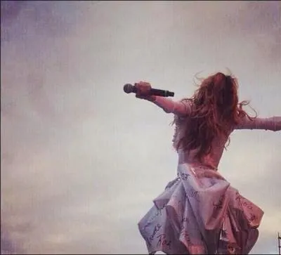 À la fin, pourquoi Violetta n'arrive-t-elle plus à chanter ?