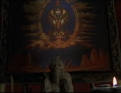 Comment se nomme le singe vénéré comme un dieu, le premier de la planète selon leur fable ?