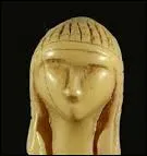 La dame de Brassempouy, la "dame à la Capuche" a été découverte dans une petite grotte du Périgord.