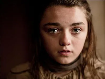 Lorsque Arya et ses amis sont retenus prisonniers à Harrenhal, qui dévoile à tous qu'Arya est une fille ?