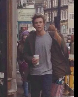 Quelle est la couleur préférée d'Ashton ?