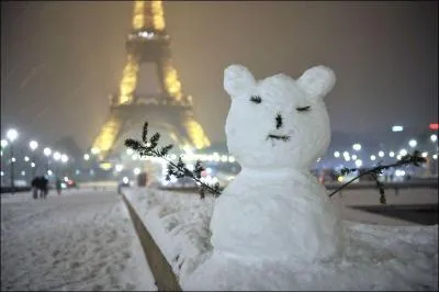 En quelle année, le vélodrome d'hiver, contruit en 1909, a-t-il été détruit ?