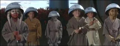 Combien y a-t-il de clans parmi les initiés Jedi ?