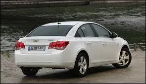 Connaissez-vous le nom de cette voiture ?