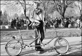 Qui ce match opposait-il ?