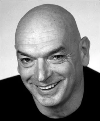 Quel était le métier de Jean Nouvel ?