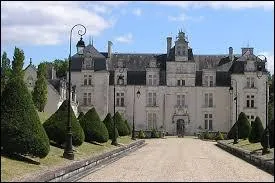 Voici le château de la commune picto-charentaise de Montchaude. Pour le voir rendez-vous dans le département ..