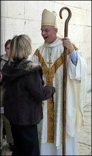 Quel est le symbole de la crosse épiscopale ?