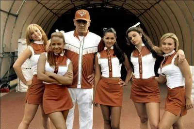 Le G est un policier qui doit protéger 5 témoins qui ne sont autres que des pom-pom girls :