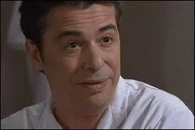 Comment s'appelle l'homme qui essaye de trouver une femme à Benoît ?