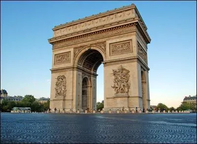 Et celle-ci qui est à Paris ?