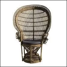 Quel est ce chanteur décédé à Suresnes le 15 février 2005 qui nous a interprété la bande originale du film "Emmanuelle" ?